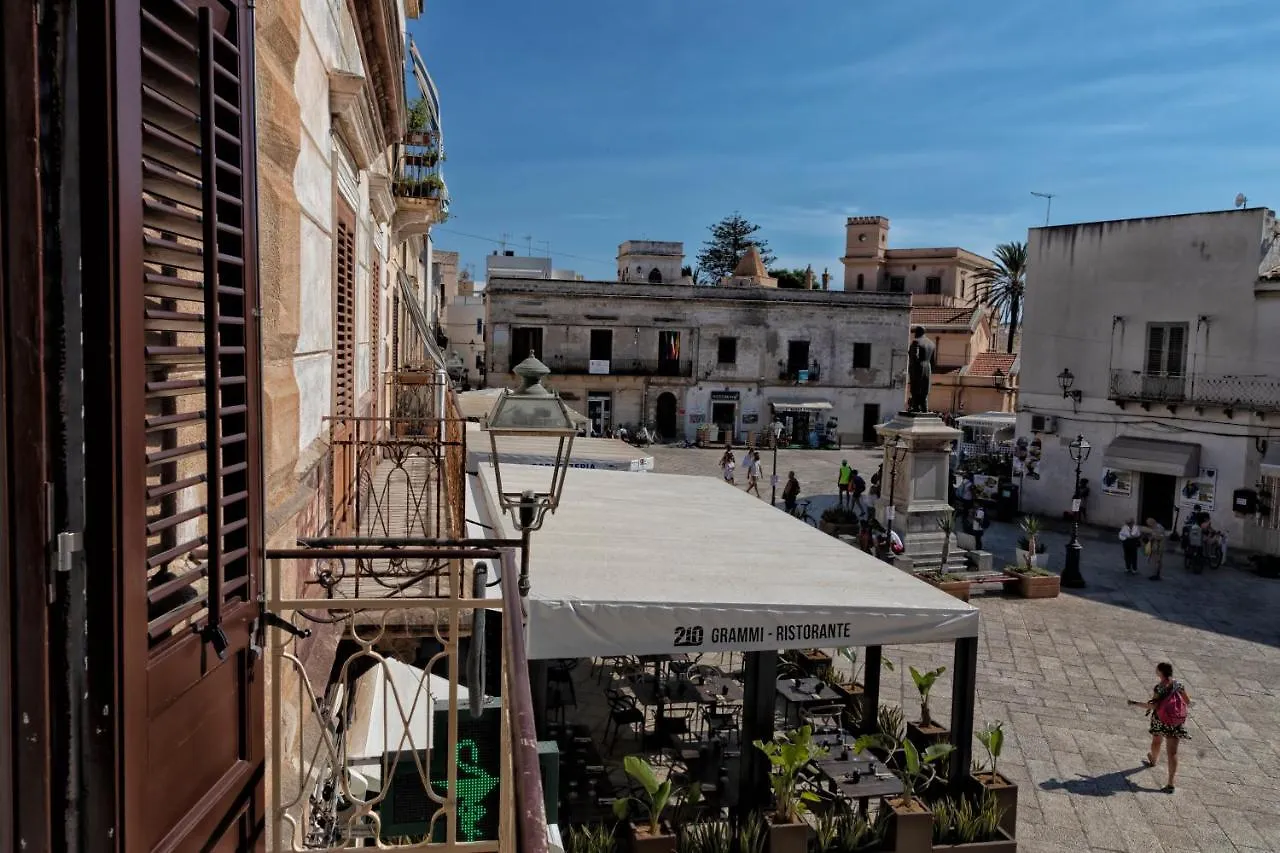 Cave Bianche Apartments Фавиньяна