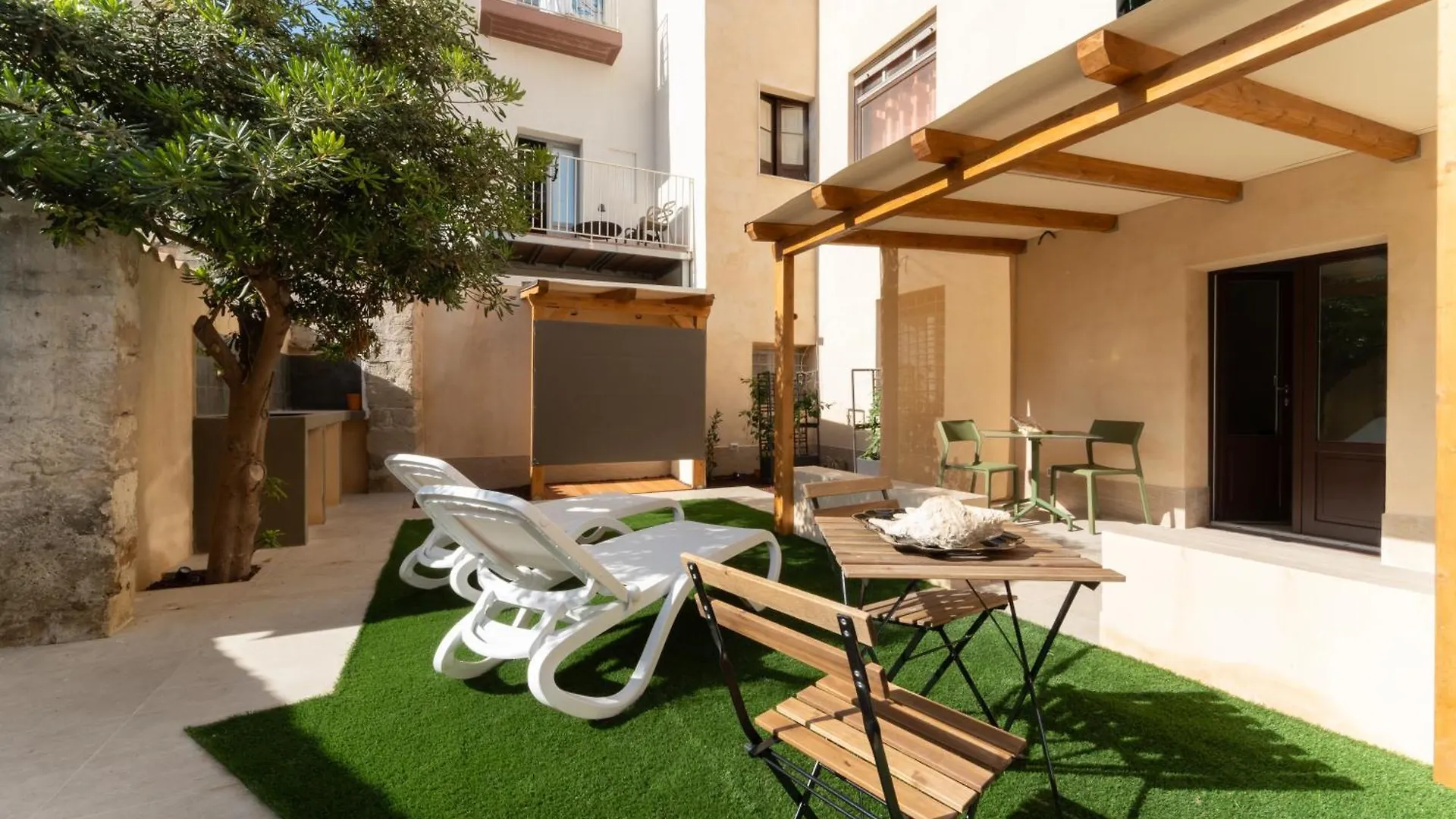 Cave Bianche Apartments Фавиньяна Италия
