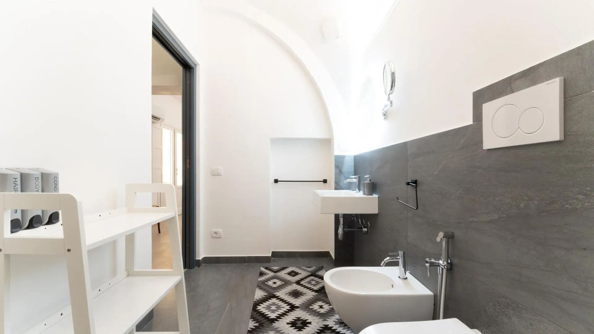Cave Bianche Apartments Фавиньяна