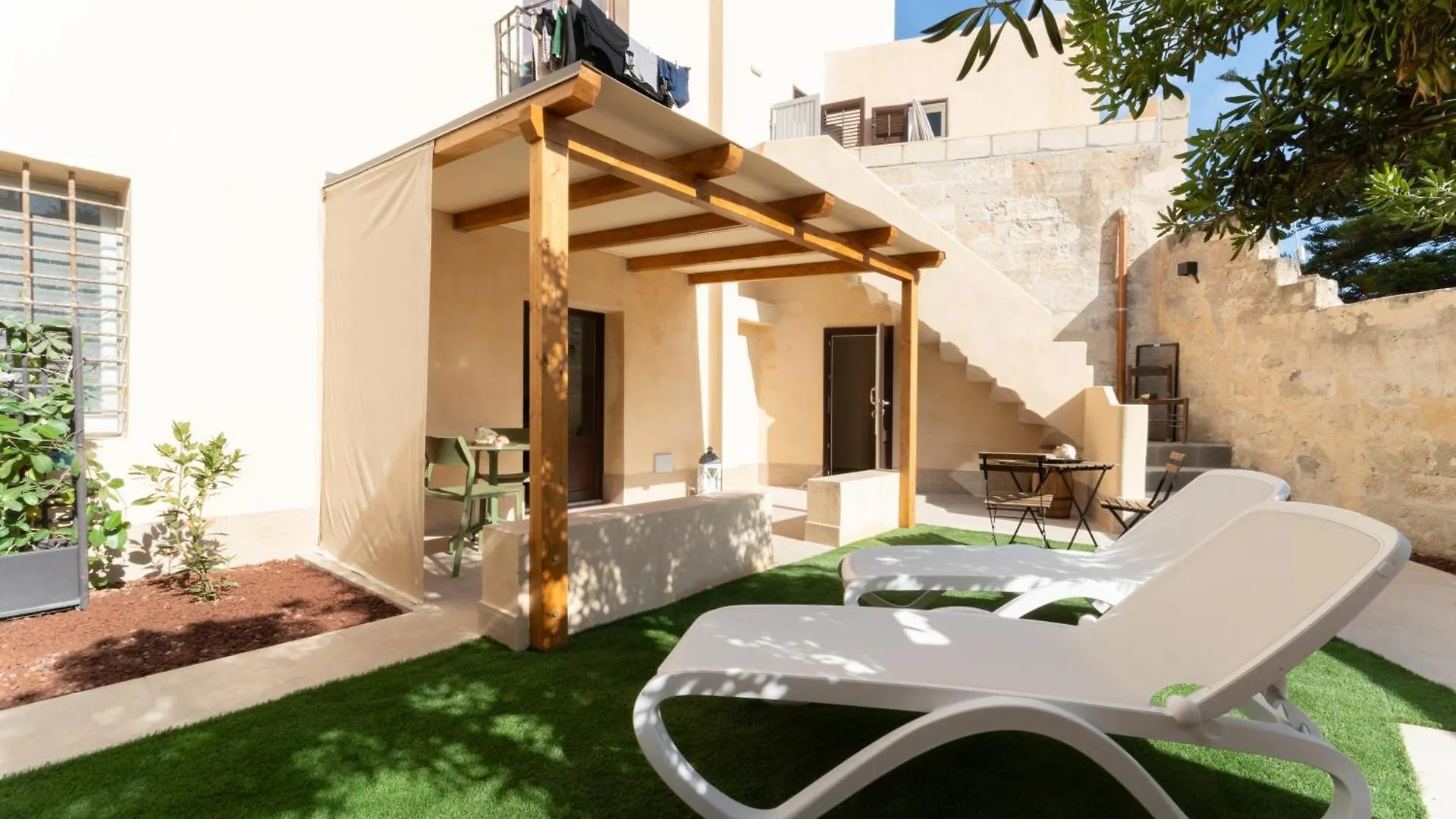 Cave Bianche Apartments Фавиньяна Италия