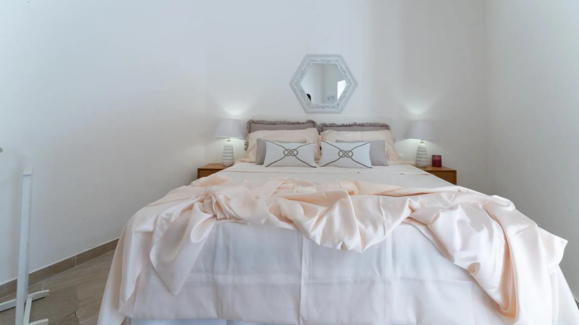 Cave Bianche Apartments Favignana 0*,  Italia