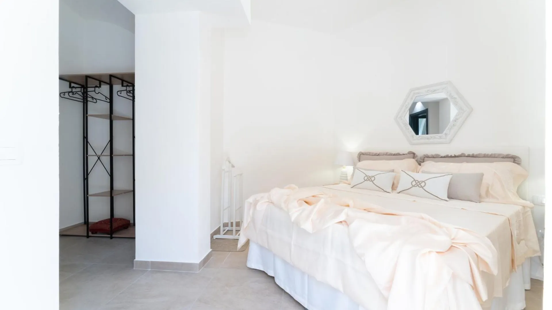 Cave Bianche Apartments Favignana Italia
